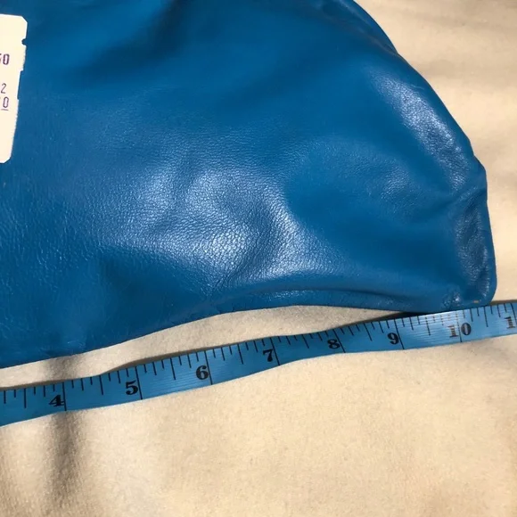Vintage True Blue Leather Clutch. Tag in bag! - Picture 4 of 7